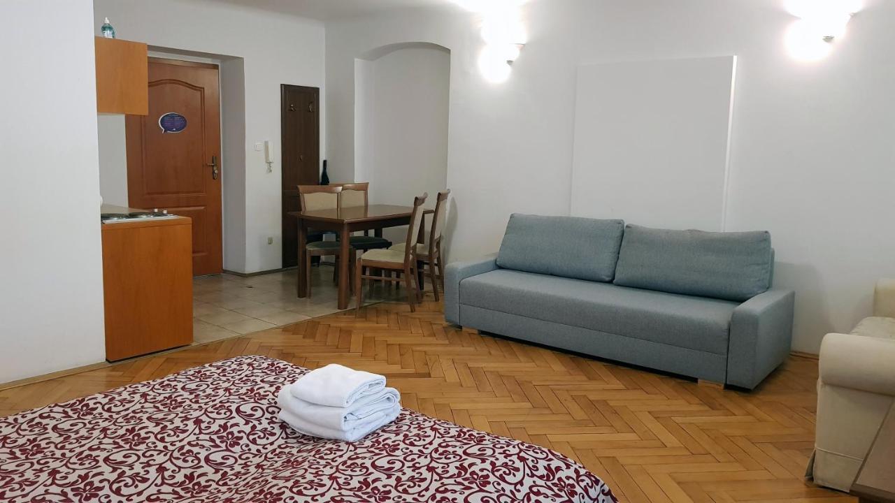 Krakow For You Budget Apartments Extérieur photo