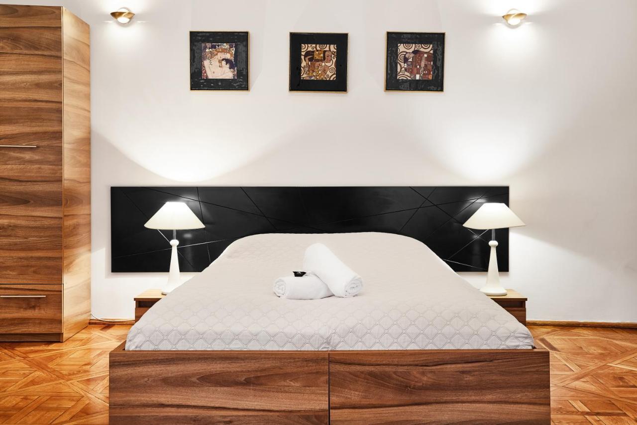 Krakow For You Budget Apartments Extérieur photo